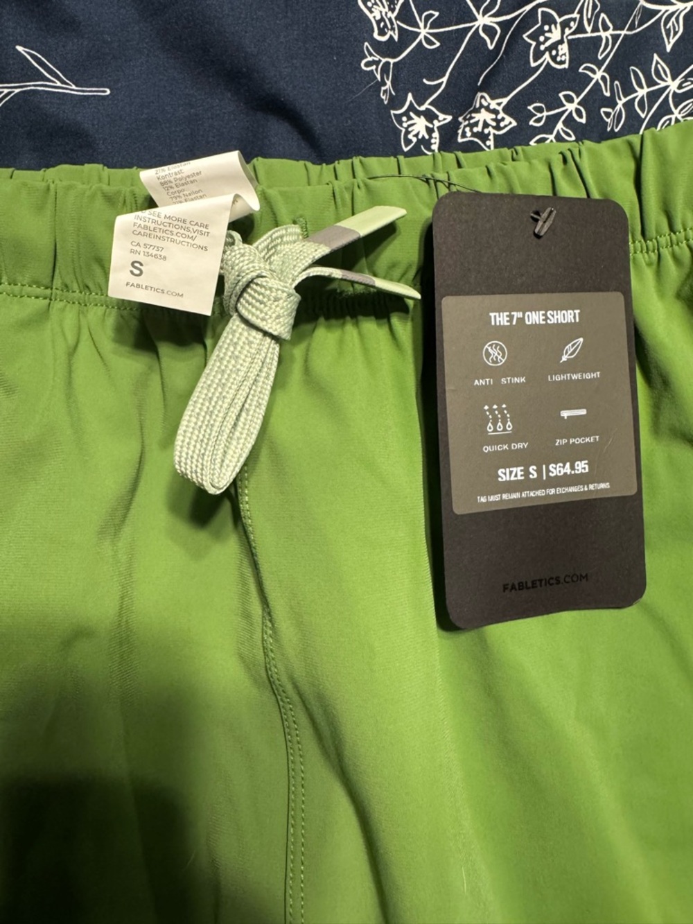 Fabletics Green 7" One Short with Drawstring - Picture 3 of 3